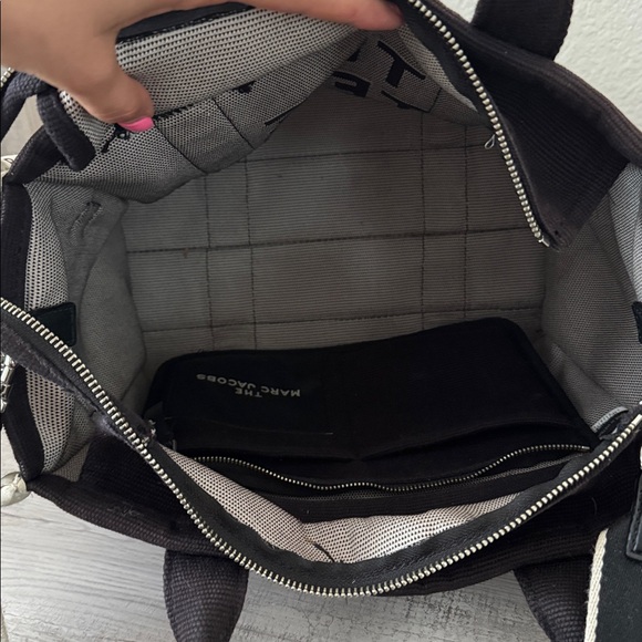 Marc Jacobs Black Canvas 'The Tote Bag' with White Trim - Picture 3 of 3